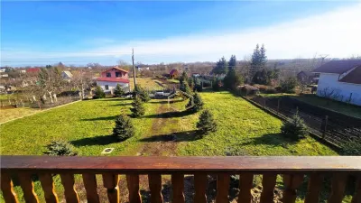 VIDEO | Vila spatioasa cu 6 camere, crama si teren generos | Bercu Rosu - foto 23