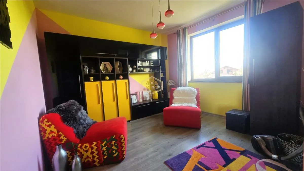 VIDEO | Vila spatioasa cu 6 camere, crama si teren generos | Bercu Rosu - foto 9