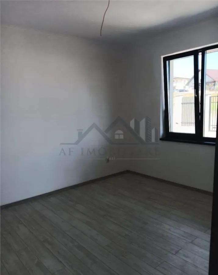 Miroslava Casa parter  Su 104mp teren 440mp  beci disponibila la cheie - foto 9