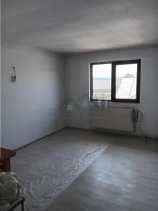 Lunca Cetatui Vila P+ E su=193mp centura iasi pot locui doua familii - foto 14