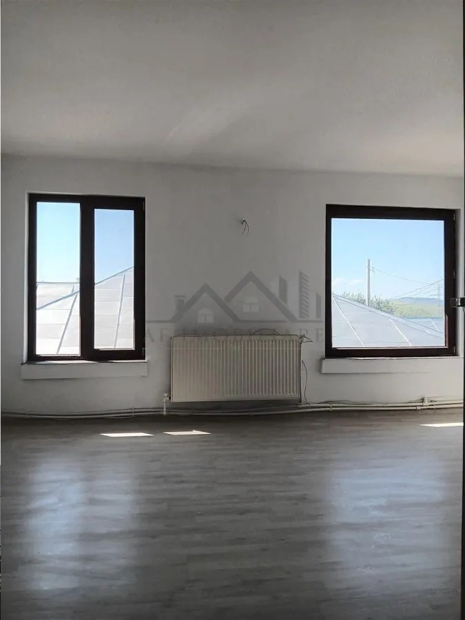 Lunca Cetatui Vila P+ E su=193mp centura iasi pot locui doua familii - foto 16