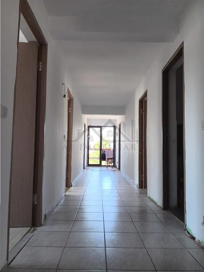 Lunca Cetatui Vila P+ E su=193mp centura iasi pot locui doua familii - foto 17