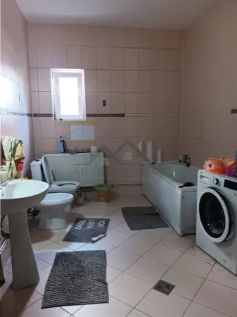 Casă 10 camere Valea Lupului - poza 8