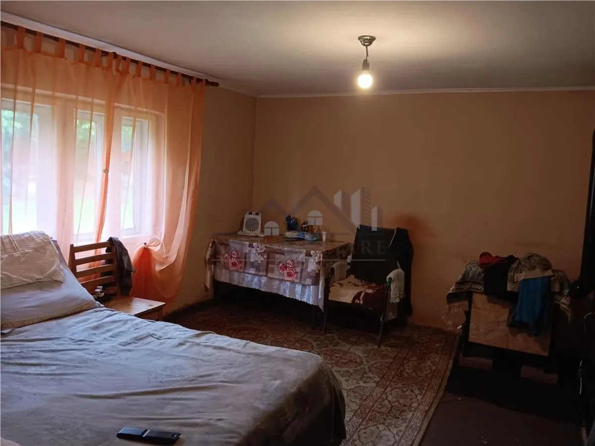 Manta Rosie  Hlincea Teren 616mp si Casa veche din caramida 81mp - foto 8