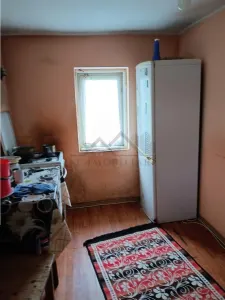 Manta Rosie  Hlincea Teren 616mp si Casa veche din caramida 81mp - foto 10