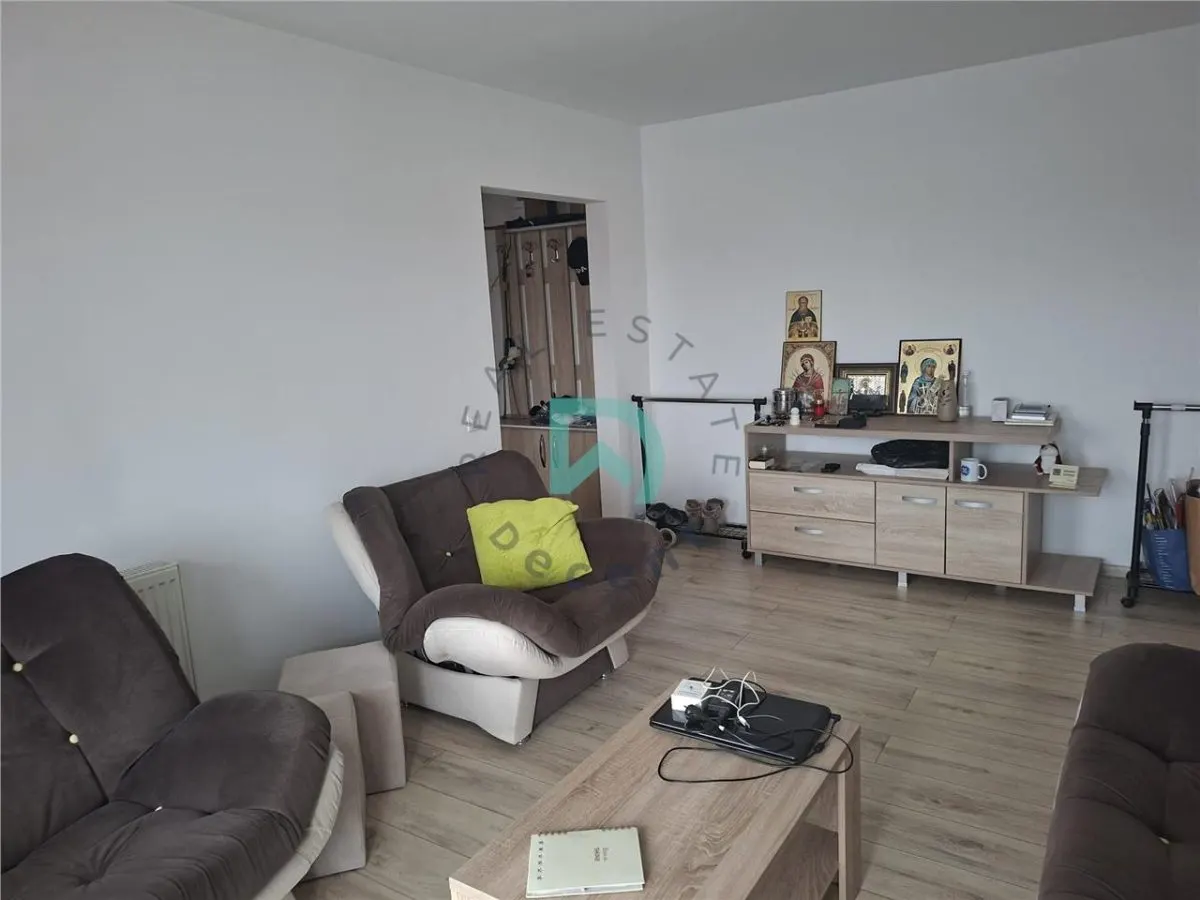 Apartament 2 camere,  Spitalul Judetean, etaj intermediar, renovat - foto 3