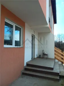 Visani vila P+1 duplex LIBERA la CHEIE s. utila = 105mp teren 200mp doua  locuri de parcare si zona de relaxare - Iasi
