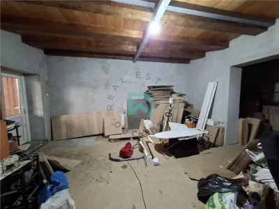 Casa si curte,  Bartolomeu  Brasov - foto 4