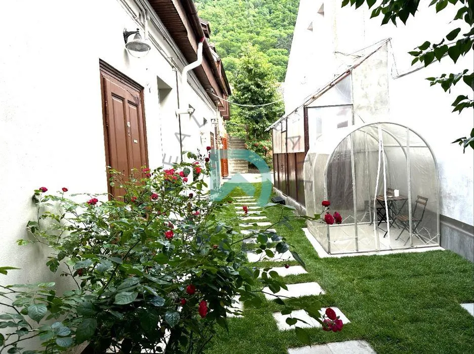 Casa,centrul istoric Brasov - foto 1