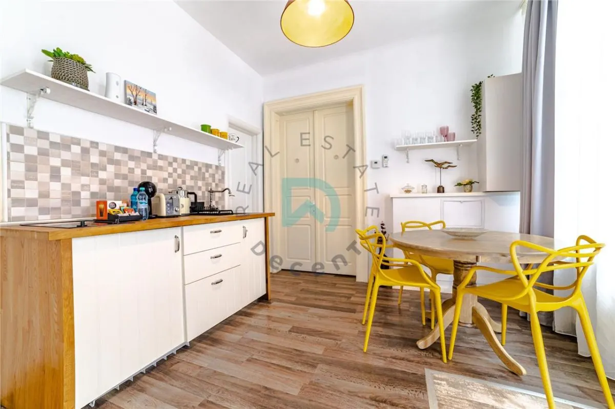 Casa,centrul istoric Brasov - foto 4