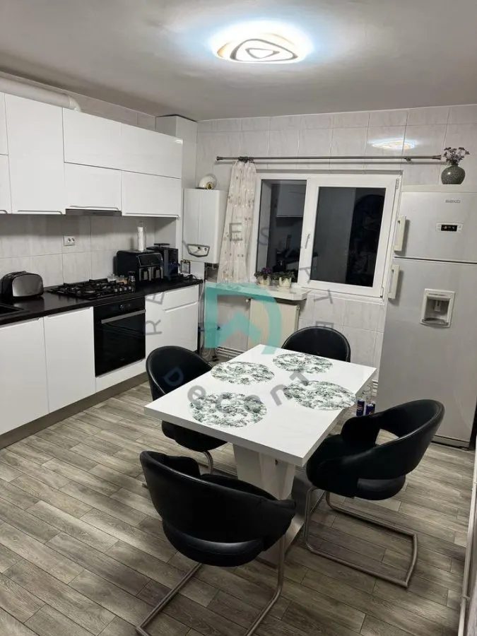 Apartament 3 camere, Racadau,  Brasov - foto 1