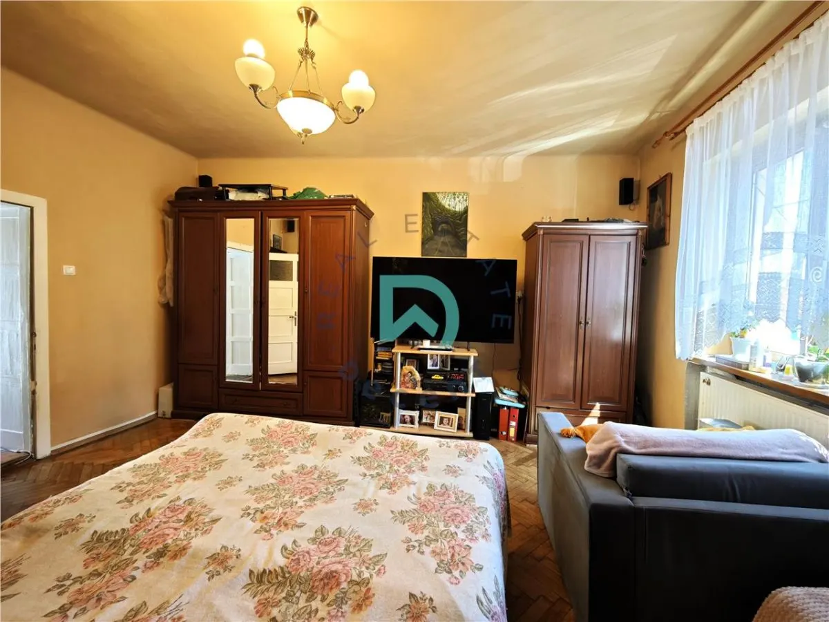 Apartament in casa   Piata Unirii Brasov - foto 2