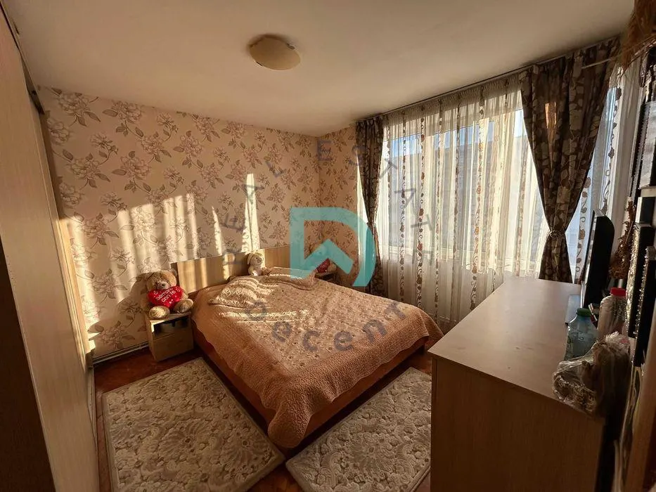 Apartament 3 camere, Tractorul - foto 2