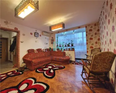Apartament 3 camere, Tractorul - foto 13