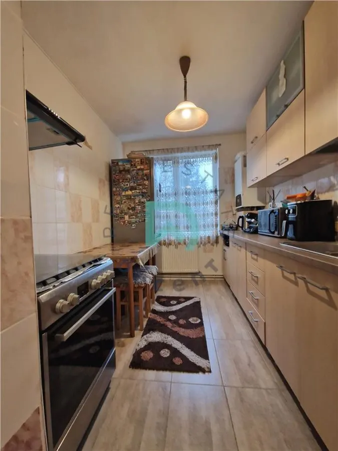Apartament 3 camere, Tractorul - foto 4