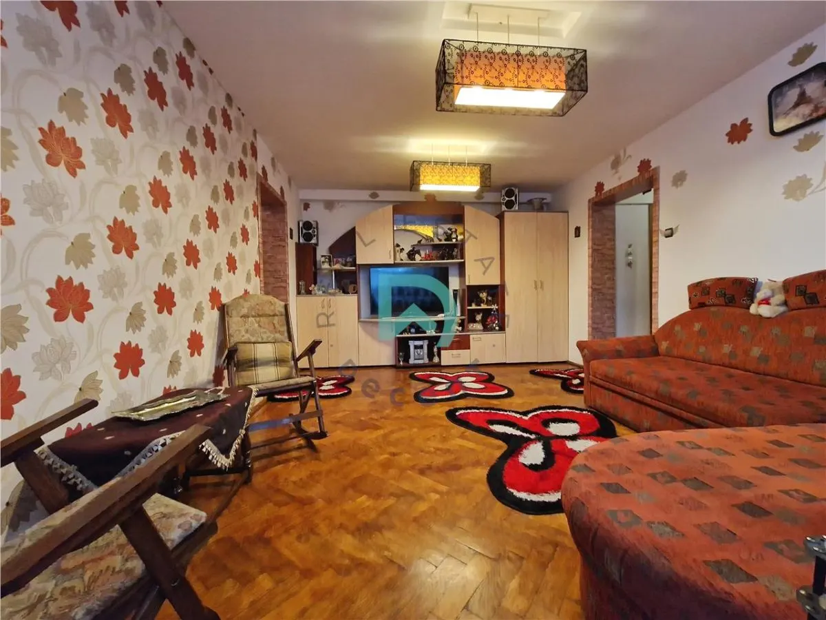 Apartament 3 camere, Tractorul - foto 5