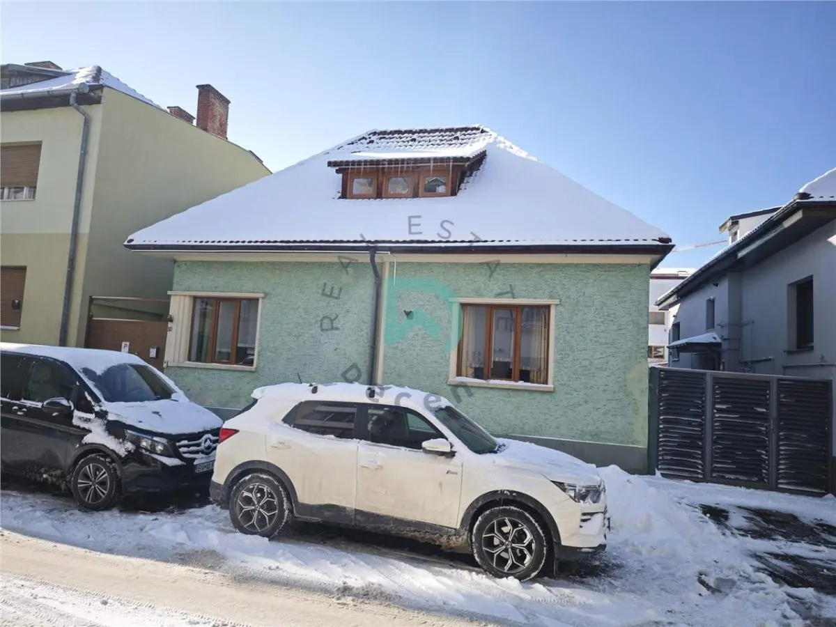 Casa de vanzare, Brasov, zona Centru Civic - pretabil clinica, birouri - foto 1