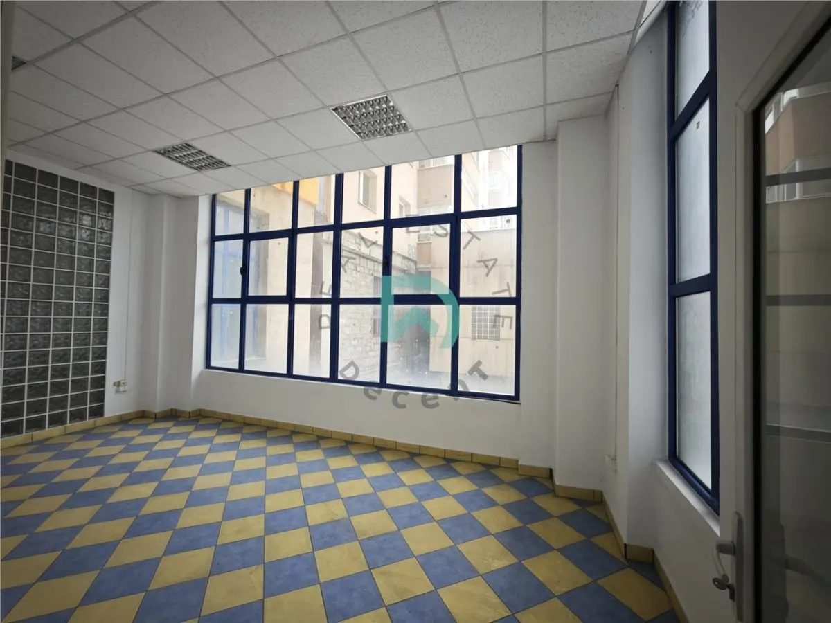 Spatiu comercial zona, ITC Brasov,, 310 mp - foto 8