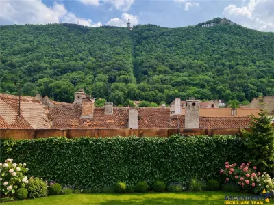 Proprietate cu terase, in ambientul Centrului Istoric .- . Piata Sfatului, Brasov, - Brasov