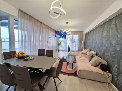 Penthouse, Qualis 2, Tractorul - Brasov