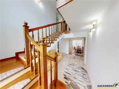 Casa mobilata, accesorizata, luminoasa, vedere munte, zona verde - foto 9