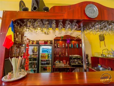 Pensiune cu restaurant, profit asigurat din chirii, terasa spre munte, Brasov - foto 5
