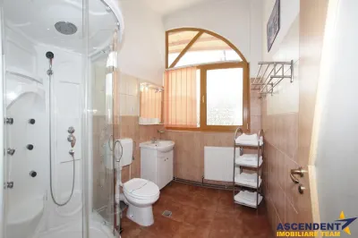 Pensiune cu restaurant, profit asigurat din chirii, terasa spre munte, Brasov - foto 16