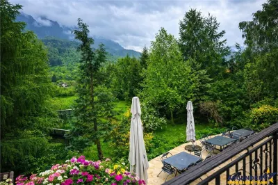 Pensiune turistica in Piatra Craiului, in circuitul  Plaiul Foii, 7700 mp teren - foto 3