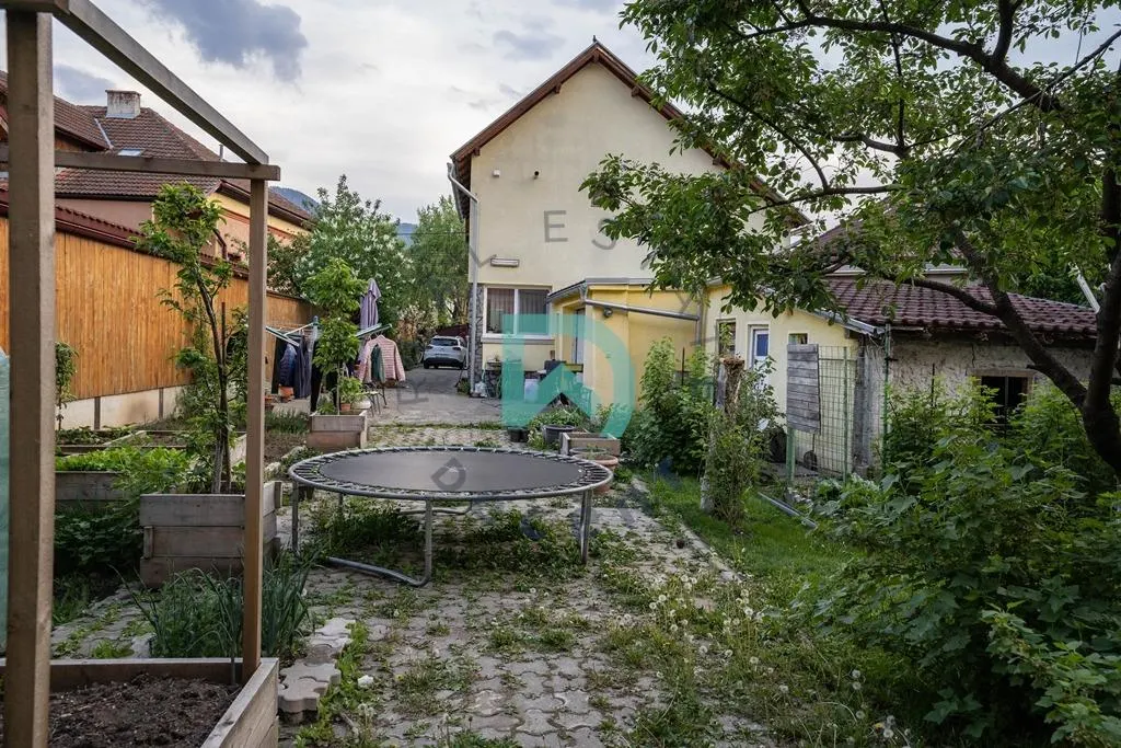 Casa 6 camere Sacele Cernatu - foto 1