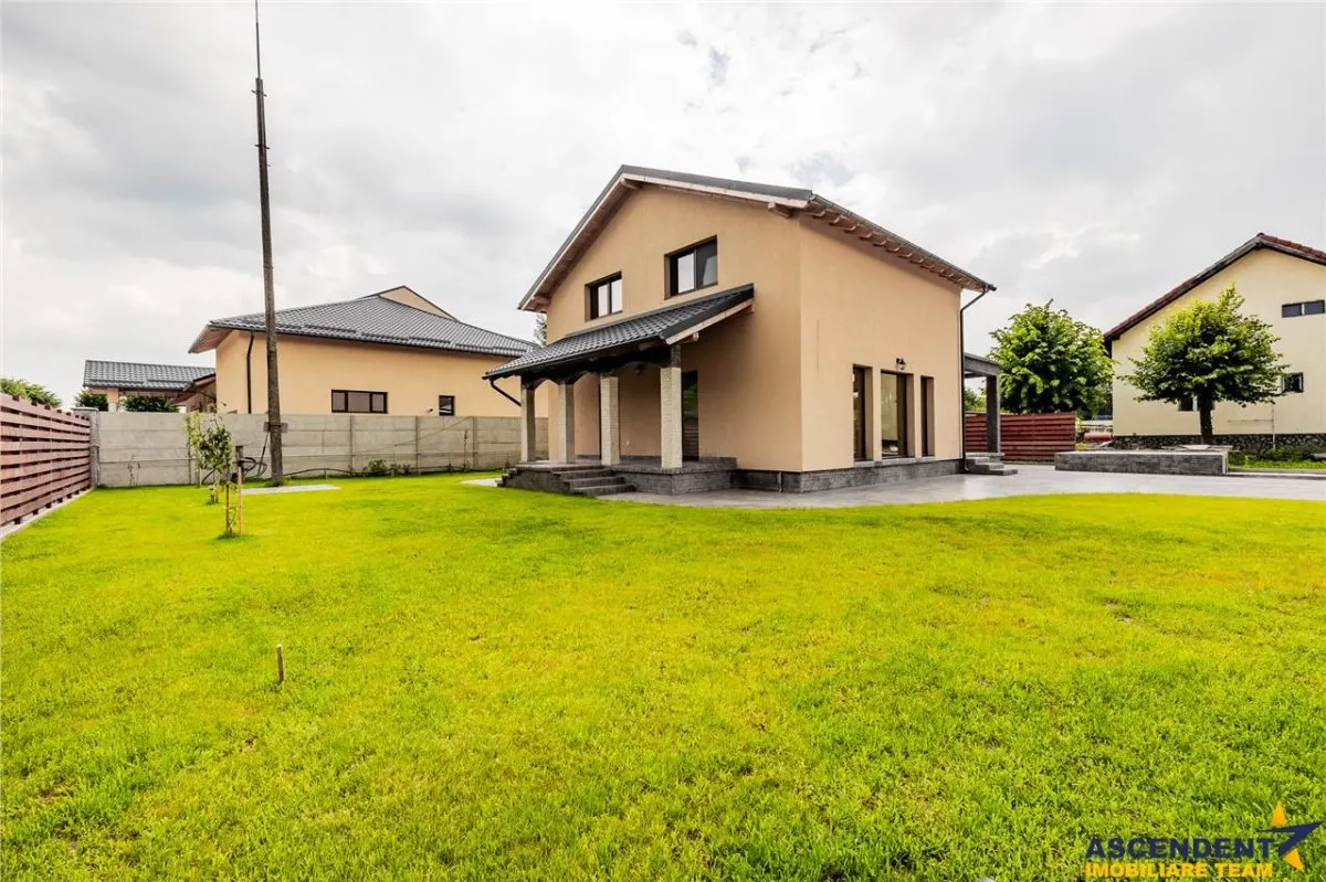 Eleganta casa, cartier select, intabulata Halchiu, Brasov - foto 8