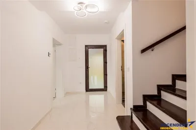 Eleganta casa, cartier select, intabulata Halchiu, Brasov - foto 9