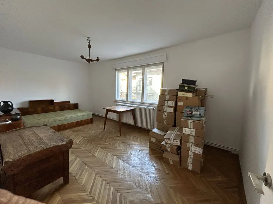 Nivel in  vila, 4 camere, cu garaj, curte proprie, Central, Brasov - foto 10