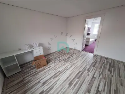 Apartament 3 camere spatios, etaj 1, zona Grivitei, cu garaj, beci si terasa - foto 7