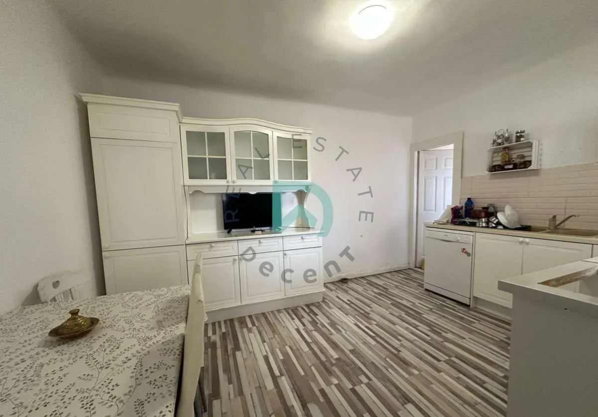 Apartament 3 camere spatios, etaj 1, zona Grivitei, cu garaj, beci si terasa - foto 9