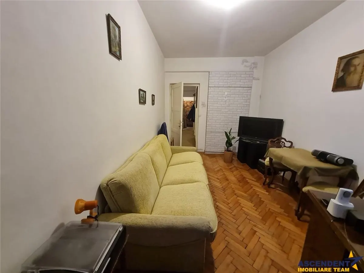 Decomandat pe 2 camere+ birou, etaj 1, Bulevardul Grivitei, Brasov - foto 14