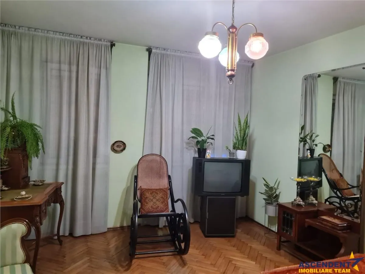 Decomandat pe 2 camere+ birou, etaj 1, Bulevardul Grivitei, Brasov - foto 19