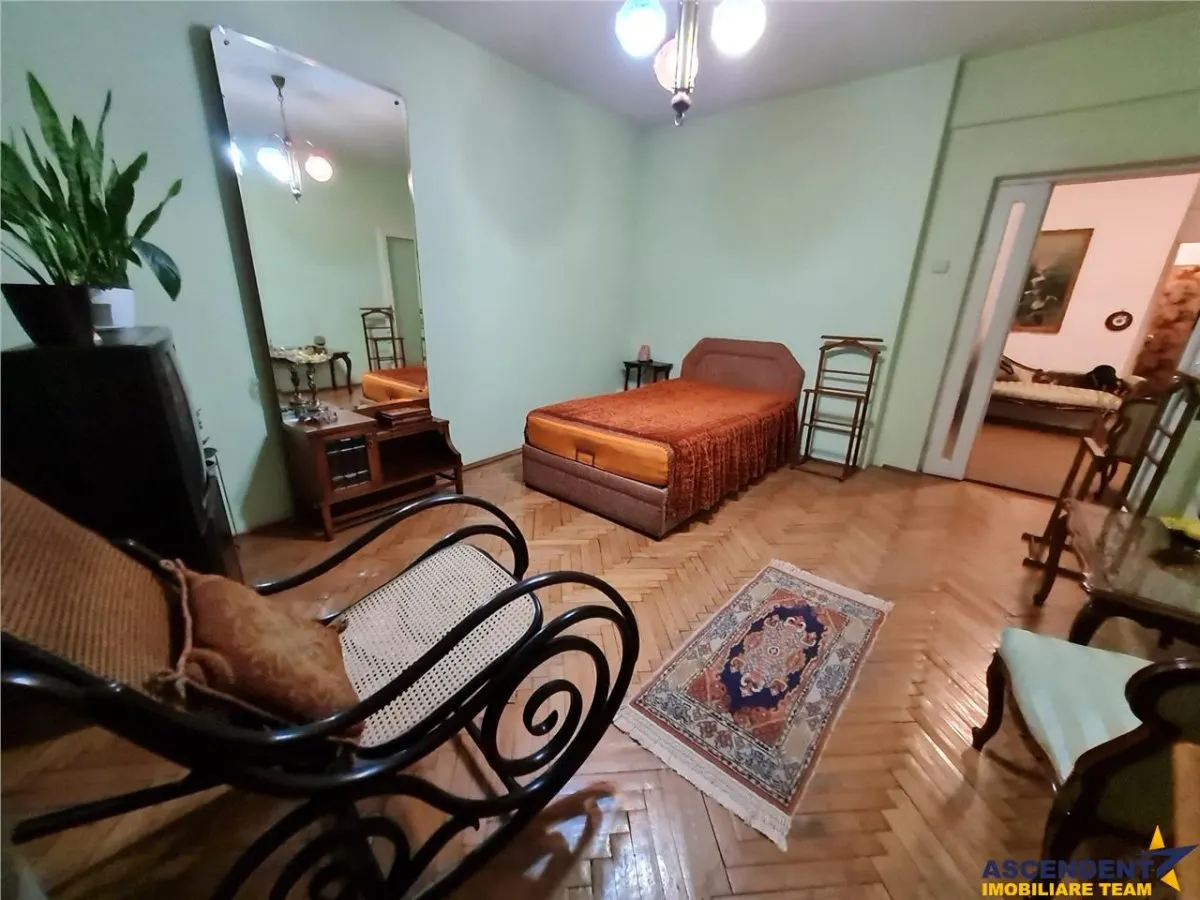 Decomandat pe 2 camere+ birou, etaj 1, Bulevardul Grivitei, Brasov - foto 7