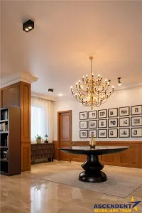 Vila impozanta, deschidere rezidential/ comercial/ clinica, Central, Brasov - Brasov