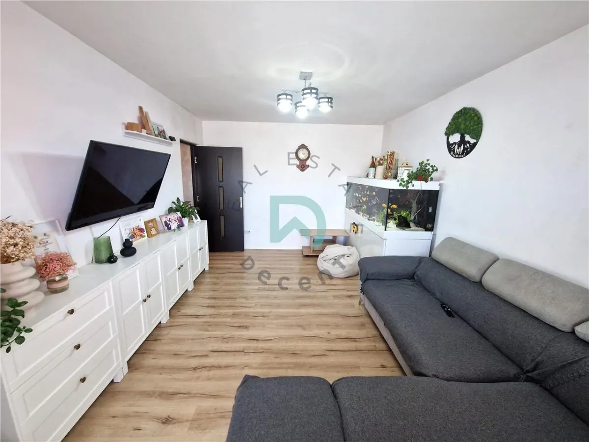 Apartament 3 camere, Tractorul, Brasov - foto 3