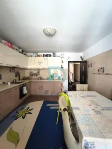 Inchiriez Casa, Primaverii,  Sanpetru - Sanpetru