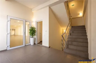 Edificiu cu acces facil, componenta si dotari apreciabile, Calea Bucuresti, Brasov - foto 3