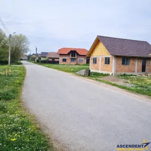 1.700mp intravilan,acces usor,intre case,ideal 2 locuinte/investitie,Lunca Calniculu - foto 3