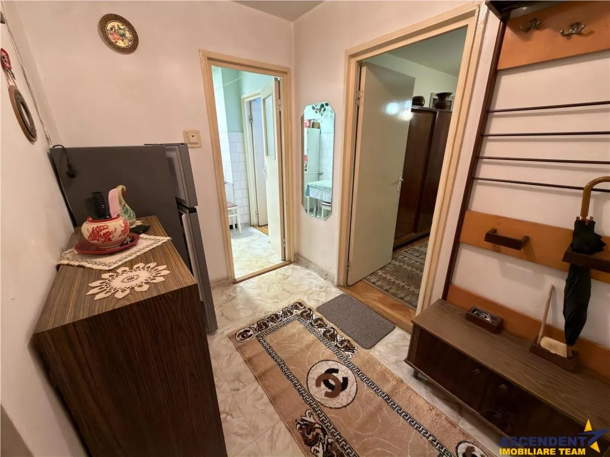 Refugiu urban,decomandat, farmec autentic,balcon spatios,Dambu Petros, Targu Mures - foto 11
