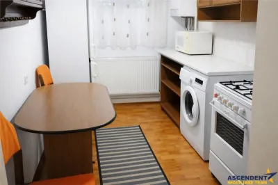 Nivel in vila, cu intrare si gradina proprie, loc parcare, Central, Brasov - foto 3