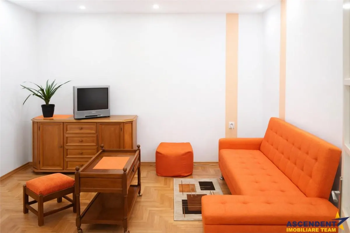 Nivel in vila, cu intrare si gradina proprie, loc parcare, Central, Brasov - foto 4