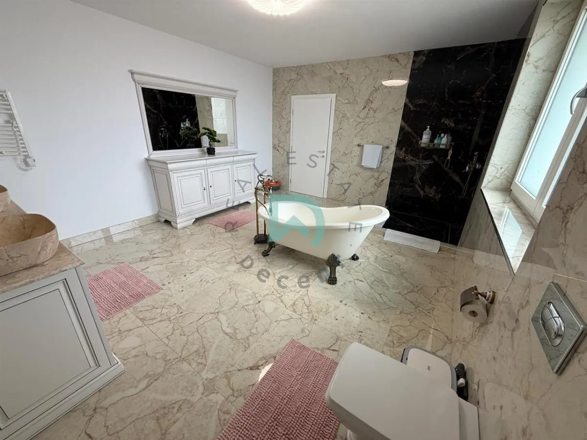 Casa spatioasa , intrare Izvor, Brasov - foto 13