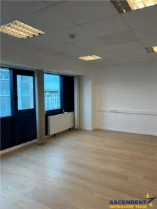 Spatiu de birouri renovat, Centrul Civic, Brasov - foto 19
