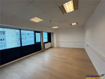 Spatiu de birouri renovat, Centrul Civic, Brasov - foto 23