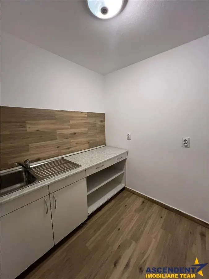 Spatiu de birouri renovat, Centrul Civic, Brasov - foto 6