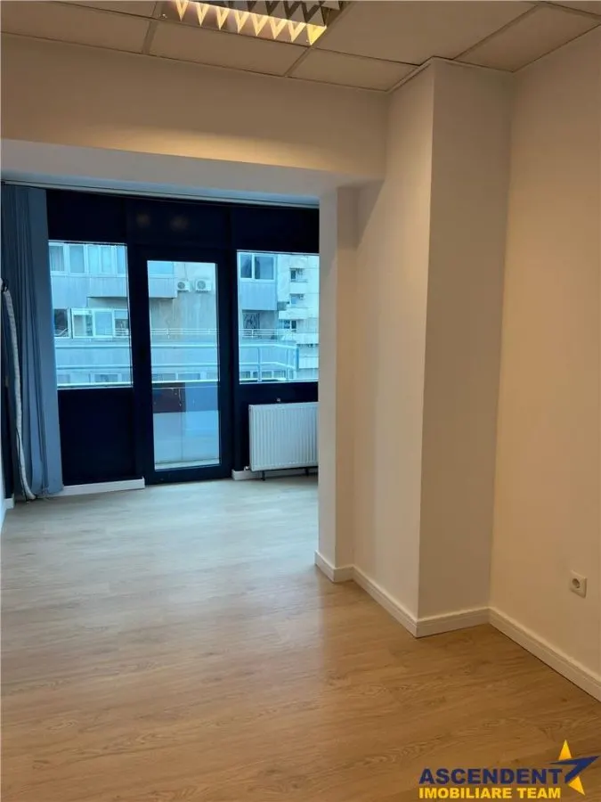 Spatiu de birouri renovat, Centrul Civic, Brasov - foto 9